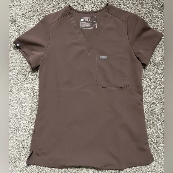 Figs Brown (Smokey Taupe) Scrub Set with Pink Drawstring - Picture 5 of 7